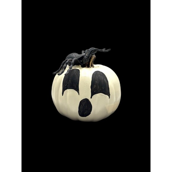 Handcrafted White/ Black Painted Halloween Jack A Lantern With Spider - Picture 1 of 8